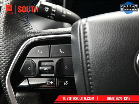 Used 2023 Toyota Sequoia Platinum image 21