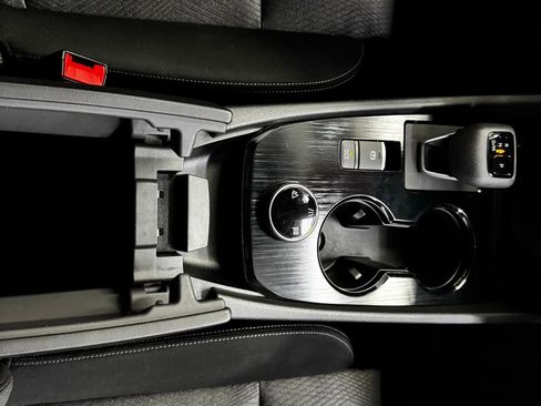 Certified 2025 Nissan Rogue SV image 30