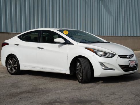 Used 2016 Hyundai Elantra Limited w/ Option Group 04 FWD image 5
