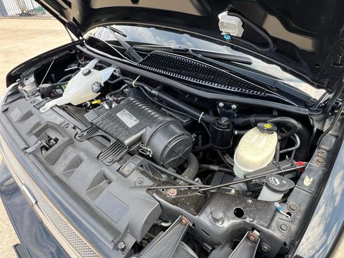 Used 2016 Chevrolet Express 2500 RWD image 22
