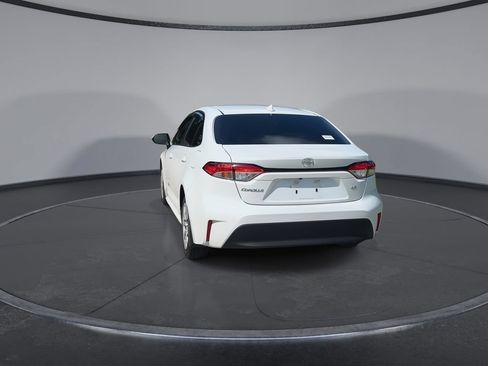 Used 2026 Toyota Corolla LE FWD image 7