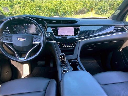 Certified 2023 Cadillac XT6 Premium Luxury w/ Technology Package AWD/4WD image 16