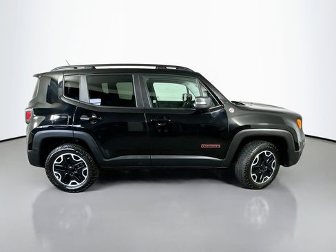 Used 2017 Jeep Renegade Trailhawk AWD/4WD image 8