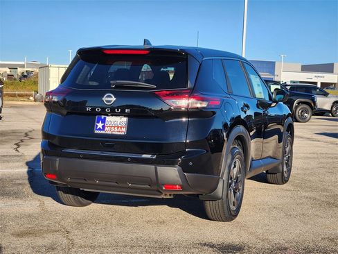 New 2026 Nissan Rogue SV w/ Cold Weather Package image 3