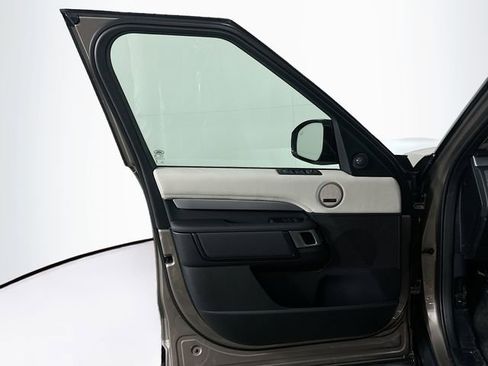 New 2026 Land Rover Discovery Dynamic SE AWD/4WD image 11