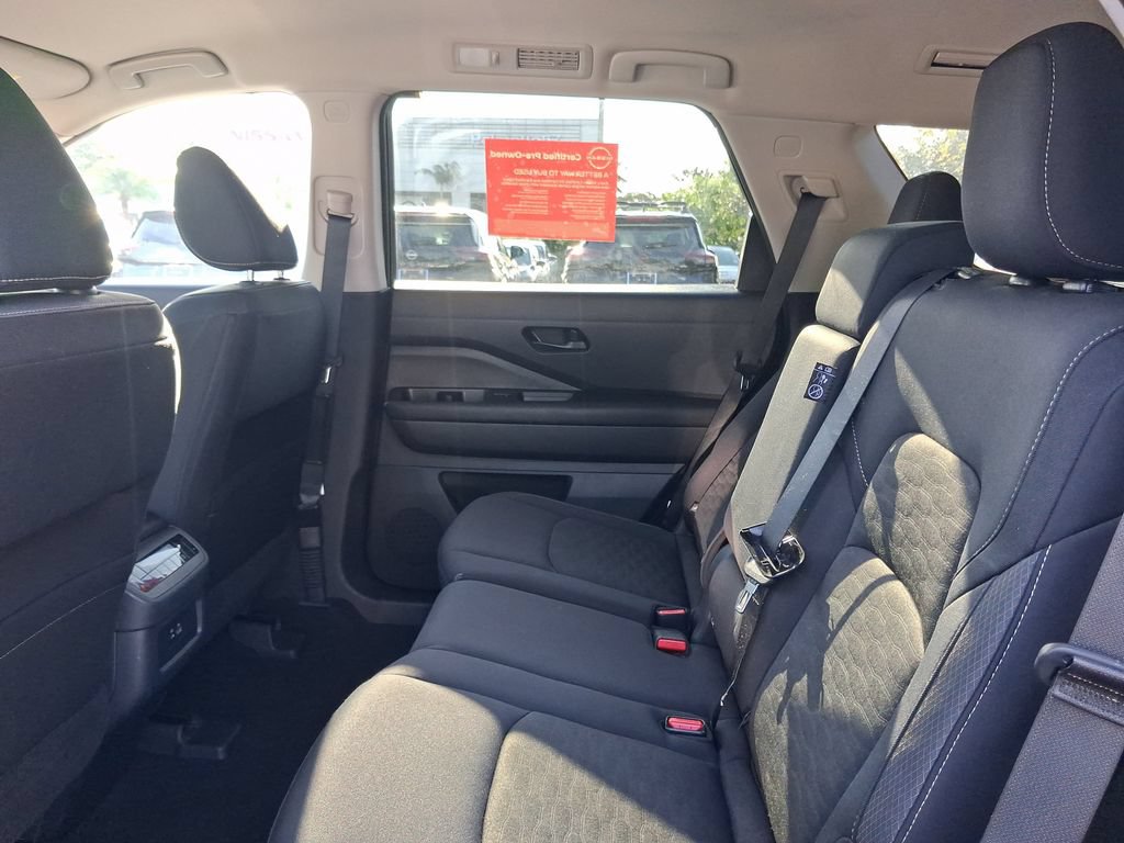 Certified 2024 Nissan Pathfinder SV FWD image 13
