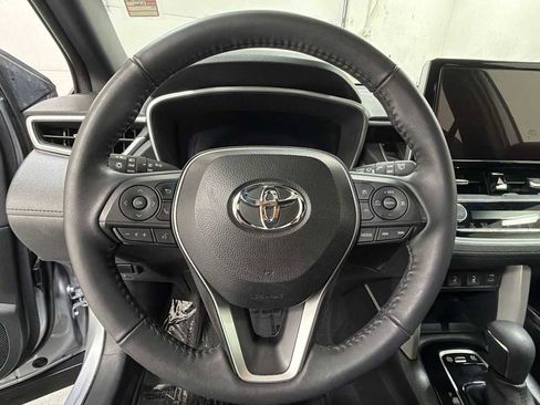 Used 2024 Toyota Corolla Cross XSE w/ Convenience Package image 16