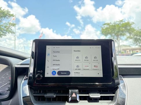 Used 2025 Toyota Corolla LE FWD image 22