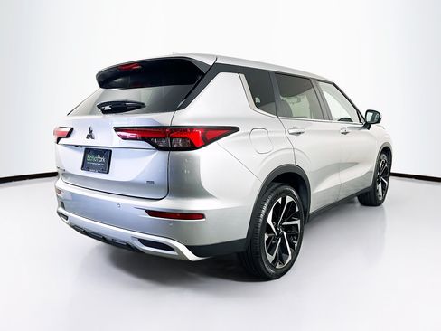 Used 2024 Mitsubishi Outlander SE AWD/4WD image 9