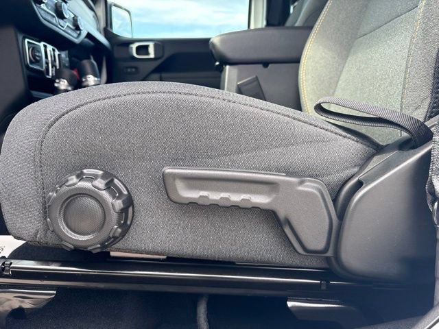 New 2026 Jeep Gladiator Sport AWD/4WD image 29