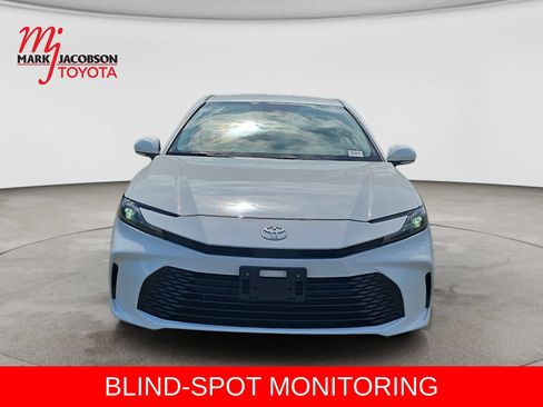 Used 2025 Toyota Camry LE FWD image 2