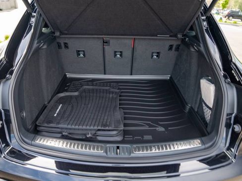 New 2026 Porsche Macan Turbo AWD/4WD image 28