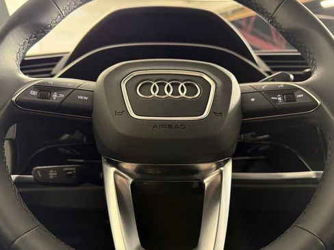 Used 2025 Audi Q3 2.0T Premium w/ Convenience Package AWD/4WD image 22