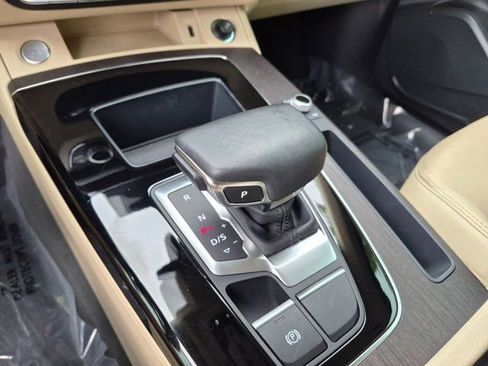 Certified 2023 Audi Q5 2.0T Premium w/ Convenience Package AWD/4WD image 12