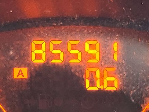 Used 2015 Nissan Juke SV w/ Technology Package image 19