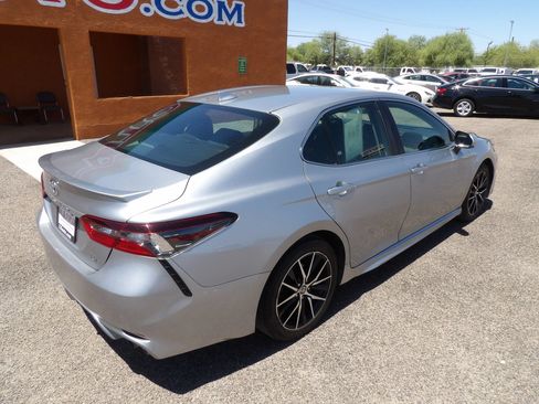 Used 2021 Toyota Camry SE FWD image 8