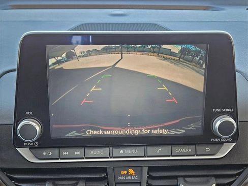 Used 2025 Nissan Altima 2.5 SV image 14