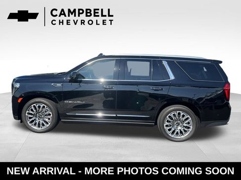 Used 2023 GMC Yukon Denali Ultimate AWD/4WD image 2
