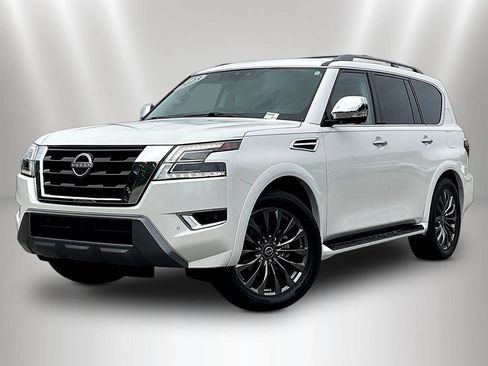 Used 2023 Nissan Armada Platinum w/ Cargo Package RWD image 3