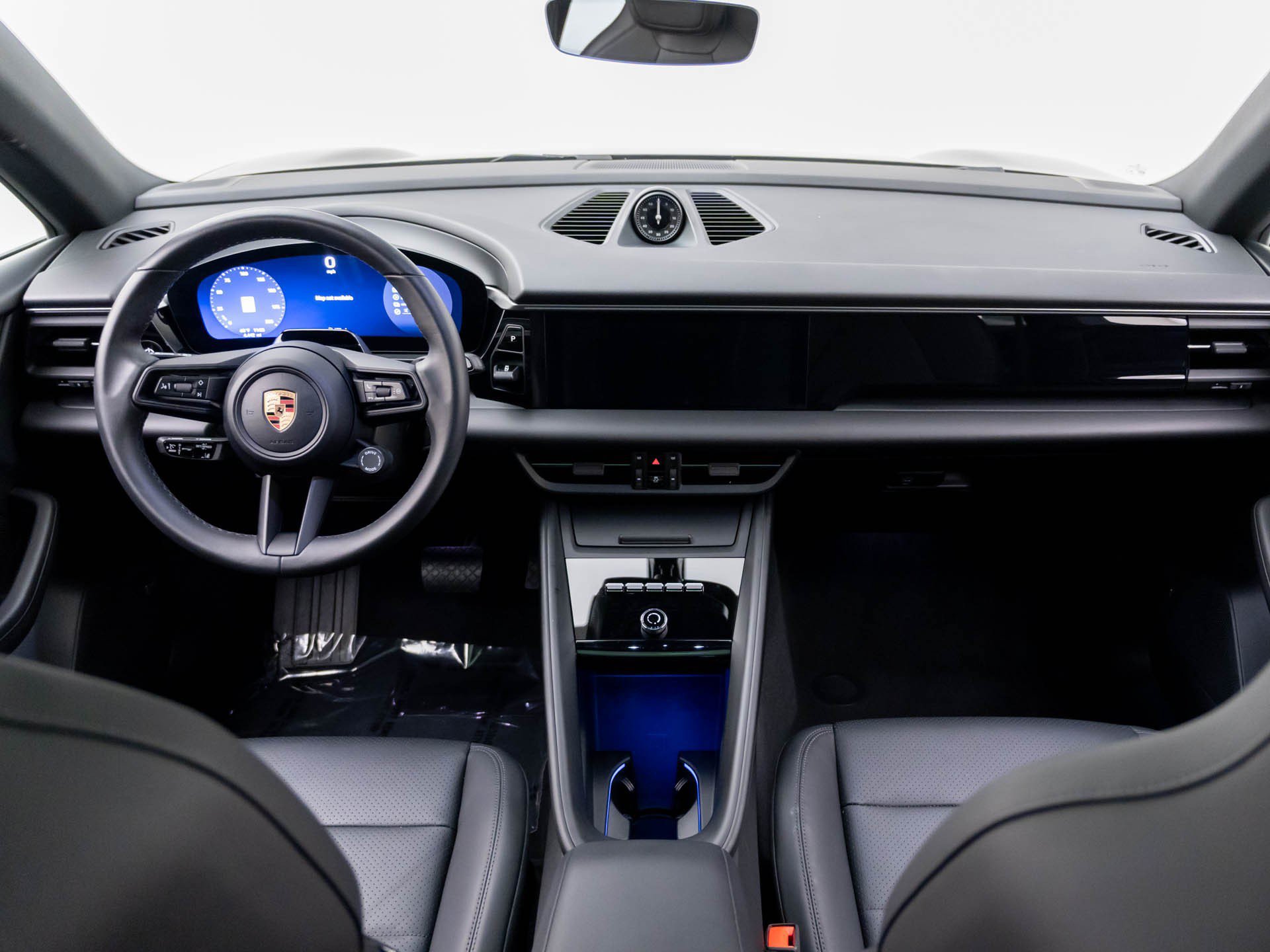 Certified 2026 Porsche Macan 4 Electric AWD/4WD image 11
