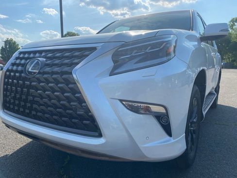 Used 2023 Lexus GX 460 Premium w/ Premium Plus Package AWD/4WD image 2