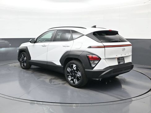 Used 2025 Hyundai Kona SEL FWD image 5