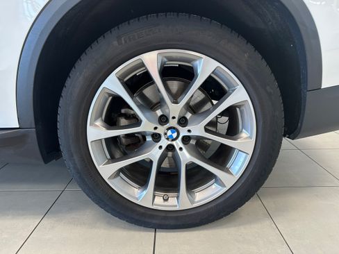 Used 2024 BMW X5 xDrive40i w/ Premium Package AWD/4WD image 8