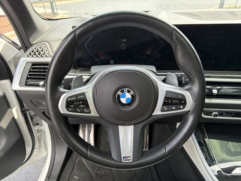 Used 2024 BMW X5 xDrive40i w/ M Sport Package AWD/4WD image 10