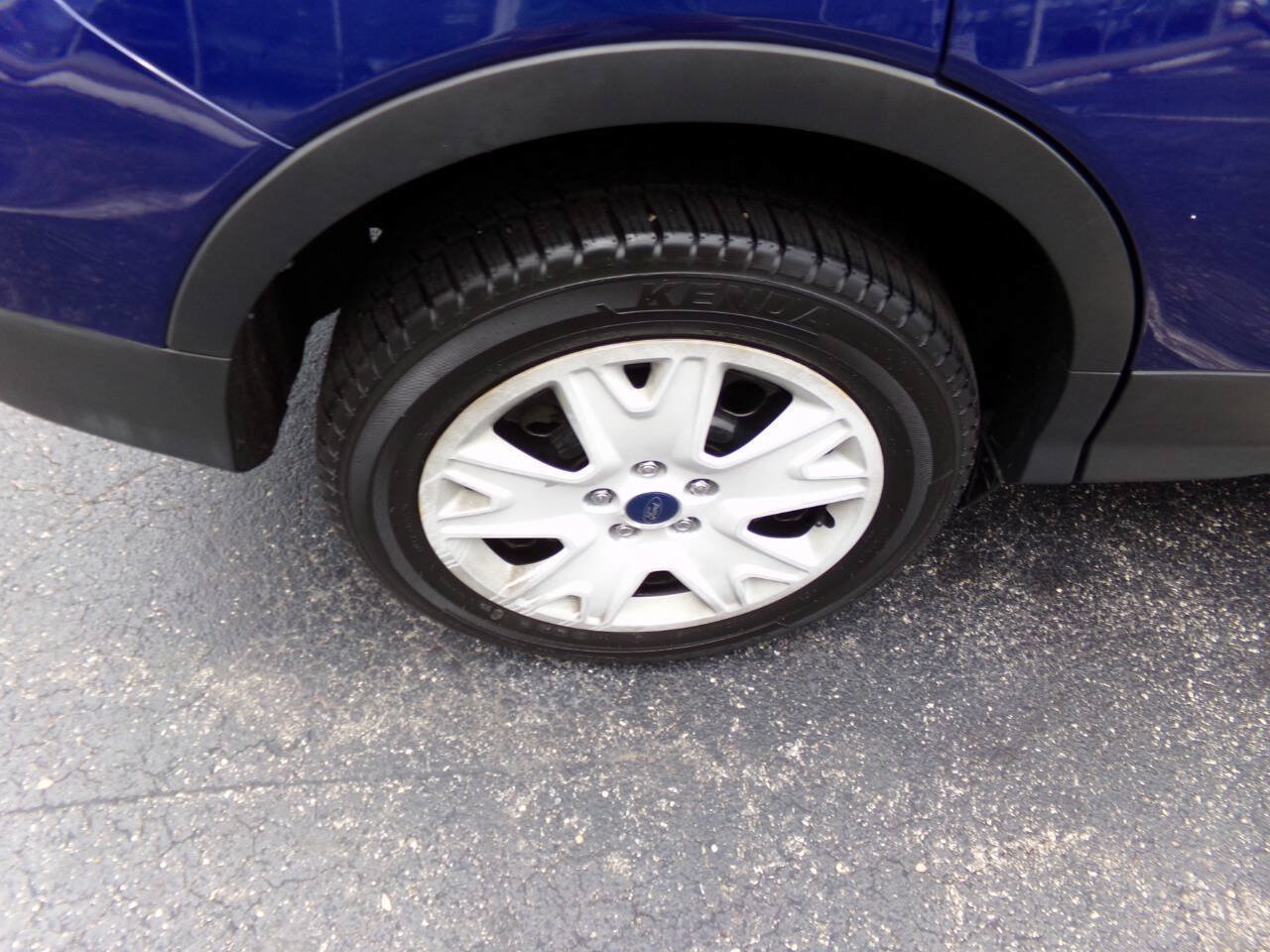Used 2015 Ford Escape S FWD image 38