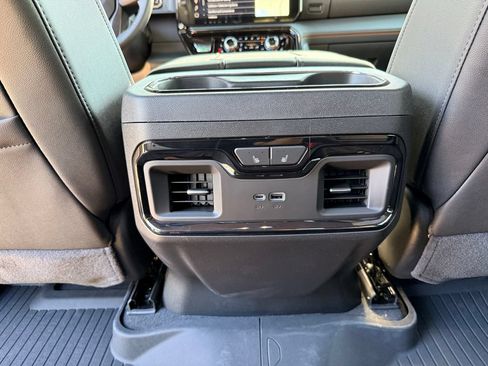 New 2026 GMC Sierra 1500 AT4 w/ AT4 Premium Package AWD/4WD image 32