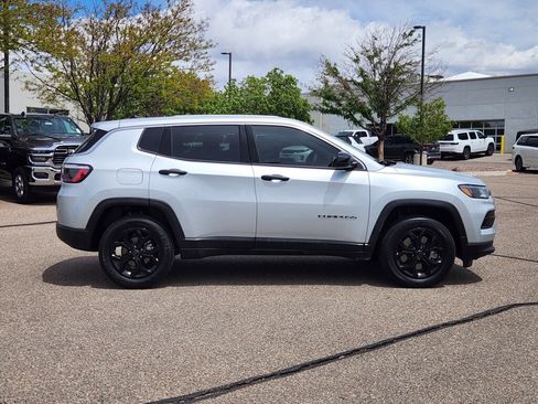 Certified 2025 Jeep Compass Sport AWD/4WD image 2