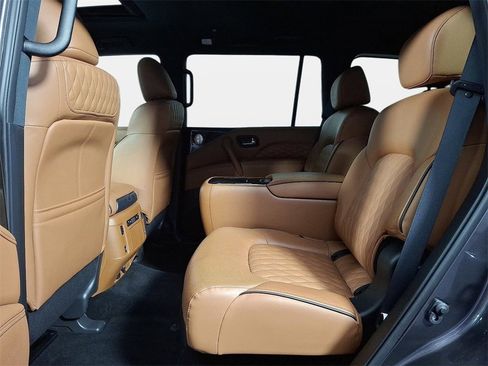 Certified 2024 INFINITI QX80 Sensory w/ All-Season Package image 10
