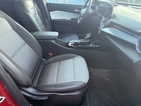 Used 2026 Chevrolet Trax LT w/ Driver Confidence Package FWD image 10
