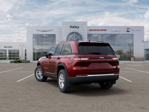 New 2026 Jeep Grand Cherokee Laredo AWD/4WD image 3