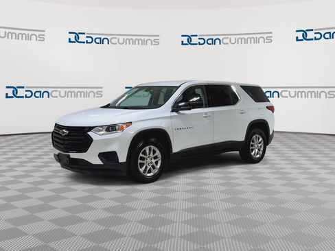 Used 2021 Chevrolet Traverse LS w/ LPO, Blackout Package FWD image 4