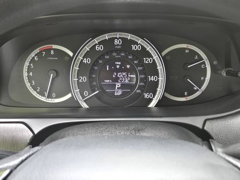 Used 2015 Honda Accord EX image 30