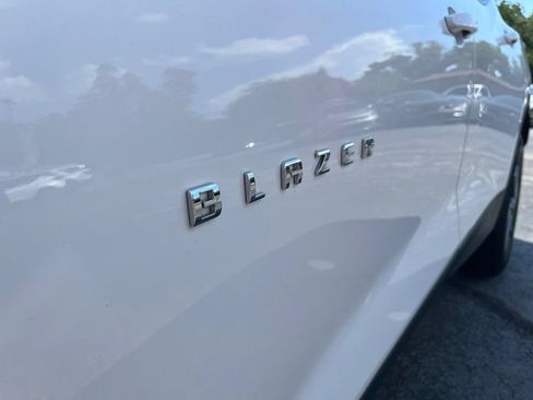 Used 2023 Chevrolet Blazer LT FWD image 5