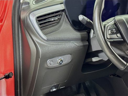 Used 2024 Buick Encore GX Sport Touring image 8