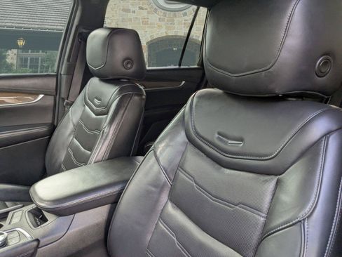 Used 2020 Cadillac XT6 FWD image 8