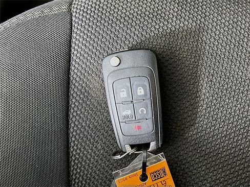 Used 2016 Chevrolet Cruze LT w/ Sun And Sound Package image 9