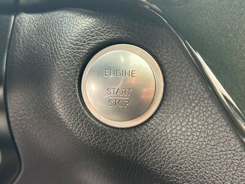 Used 2019 Mercedes-Benz GLE 400 4MATIC image 23