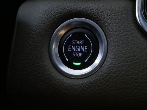 Used 2023 GMC Canyon Denali image 21