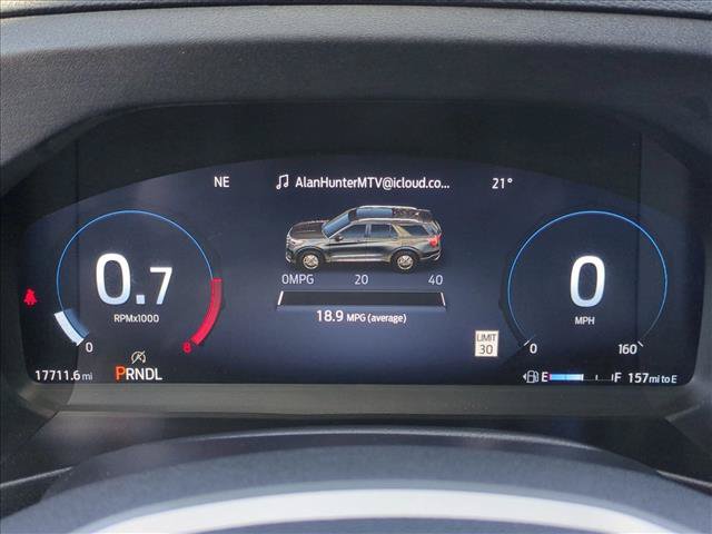 Used 2025 Ford Explorer Active AWD/4WD image 11