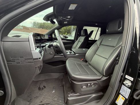 Used 2026 Cadillac Escalade Sport w/ LPO, ONYX Package AWD/4WD image 15