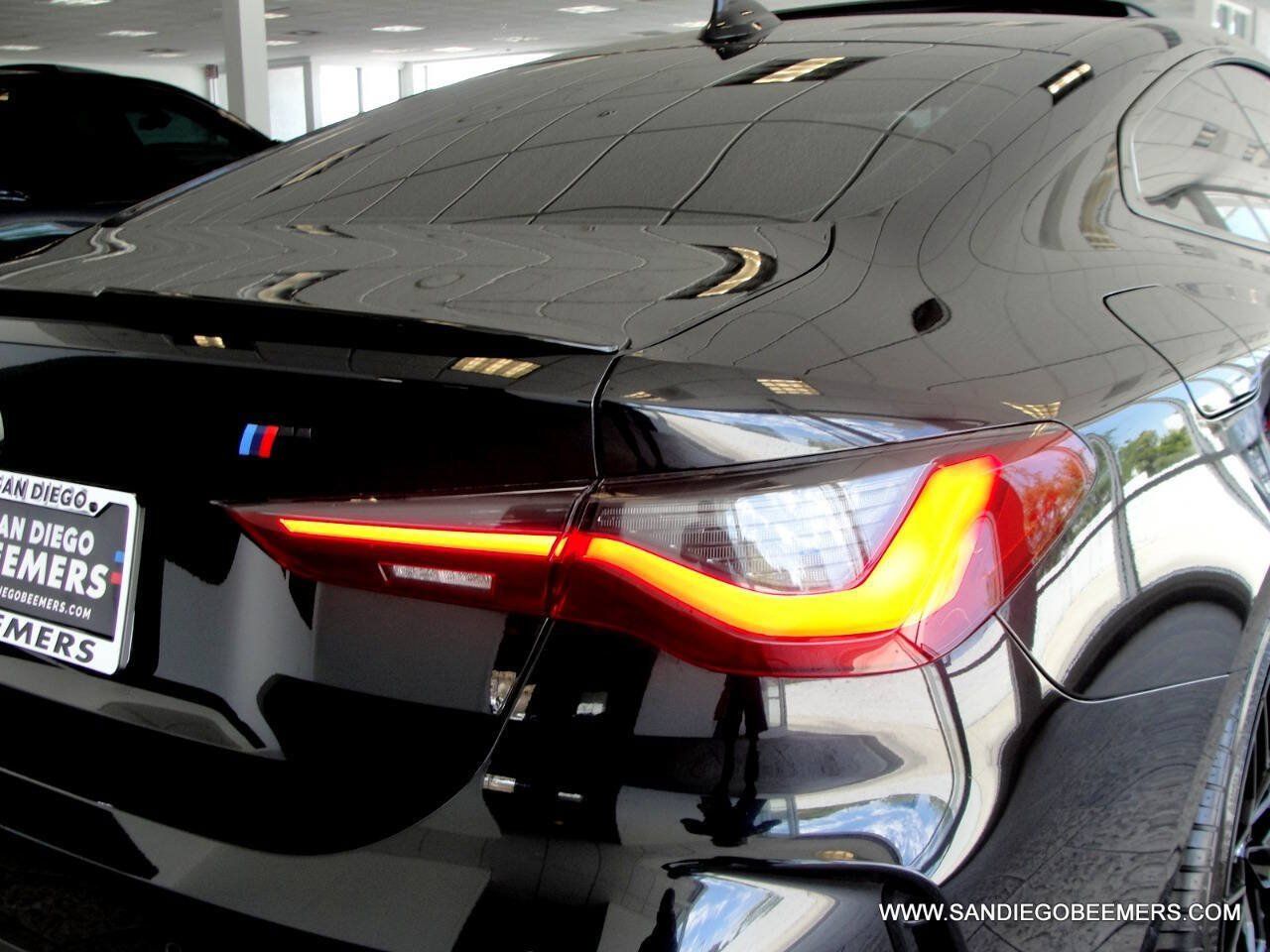 Used 2021 BMW 430i Coupe w/ M Sport Package RWD image 11