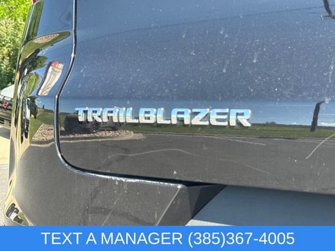 Used 2021 Chevrolet TrailBlazer LT w/ Convenience Package FWD image 10