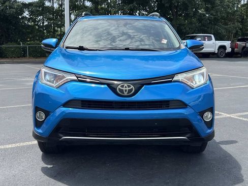 Used 2017 Toyota RAV4 XLE FWD image 2
