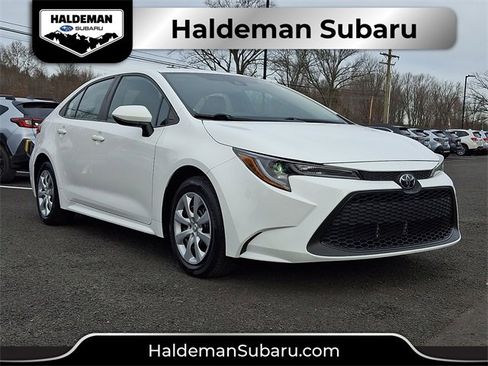 Used 2021 Toyota Corolla LE w/ Carpet Mat Package (TMS) image 1