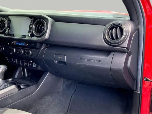Used 2022 Toyota Tacoma TRD Sport w/ TRD Premium Sport Package RWD image 18