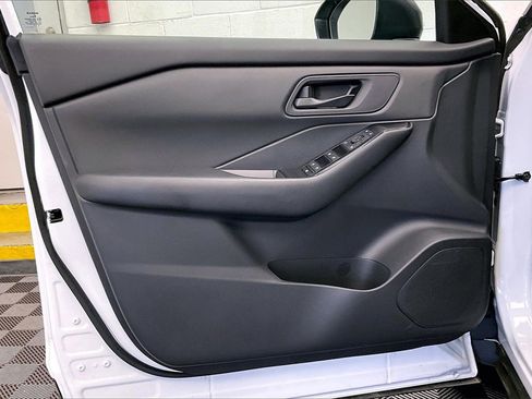 Certified 2025 Nissan Rogue S image 22